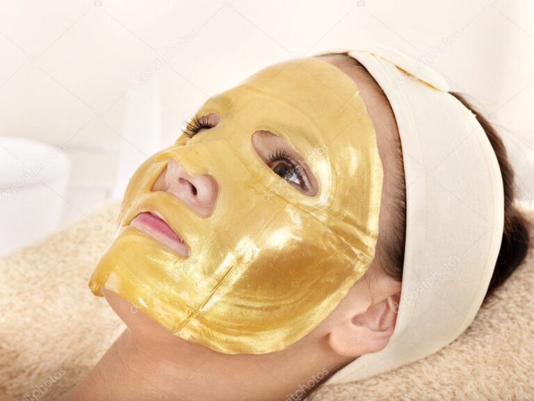 depositphotos_5189108-stock-photo-girl-with-gold-facial-mask